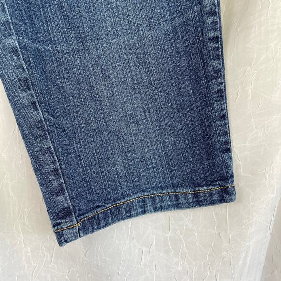 🌞 VTG Y2K St. John’s Bay Denim Bermuda Shorts Blue Jeans Capri Size 8P Petite - Picture 7 of 16